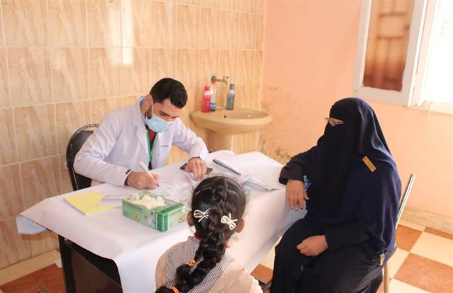 جامعة الفيوم تنظم قافلة طبية موسعة بالواحات البحرية ضمن المبادرة الرئاسية حياة كريمة