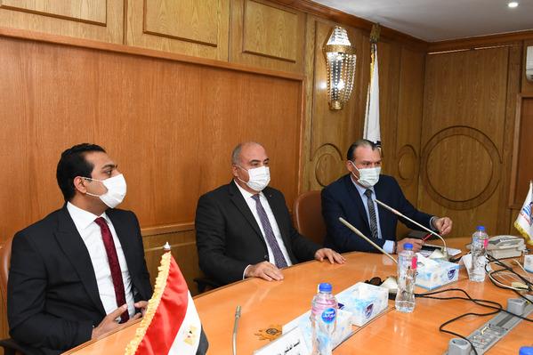 خلال اجتماع عاجل ..«الداودي» يناقش تحديات تنفيذ مشروعات الخطة الاستثمارية الخاصة بمركز قنا 