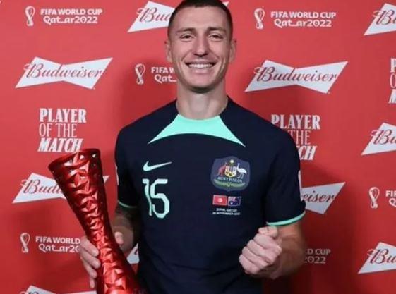 ميتشيل ديوك يتوج بجائزة أفضل لاعب بمباراة تونس وأستراليا