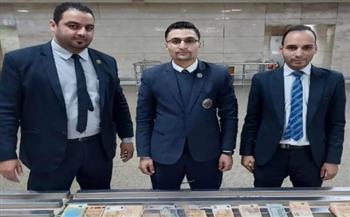 جمارك مطار القاهرة تضبط محاولة تهريب كمية من النقد الأجنبي