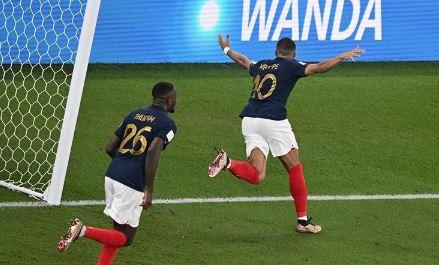  فرنسا أول المتأهلين إلى ثمن نهائي مونديال قطر