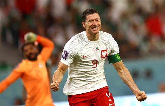 مدرب بولندا: ليفاندوفسكي الأقل حظا في كأس العالم 