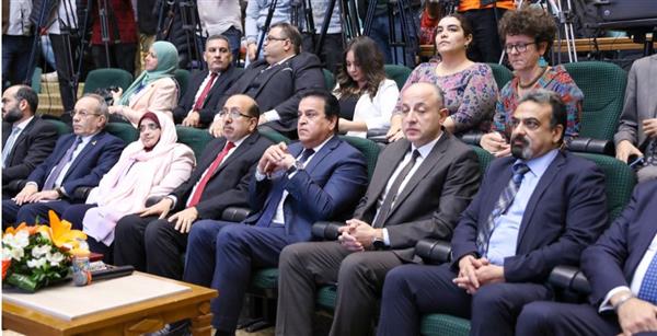وزير الصحة يطلق الاستراتيجية الوطنية لترشيد استخدام مضادات الميكروبات