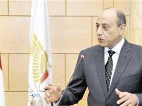 وزير الطيران يبحث مع سفير بيلاروسيا تعزيز التعاون في مجال النقل الجوي