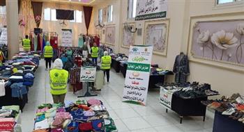   تنظيم معرض لتوزيع الملابس الجديدة لدعم الأسر الأولى بالرعاية بقرية فى المحلة