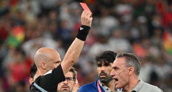 مدرب كوريا يسرد كواليس طرد بينتو بعد لقاء غانا