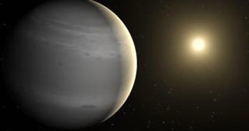 كوكب خارج المجموعة الشمسية يثير حيرة علماء الفلك.. التفاصيل