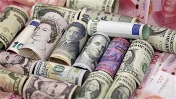 أسعار العملات العربية والأجنبية ببداية تعاملات اليوم 