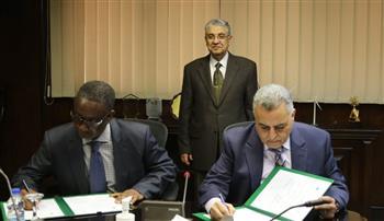  توقيع مذكرة تفاهم بين مرفق الكهرباء وحماية المستهلك واللجنة الإفريقية للمواصفات الكهروتقنية