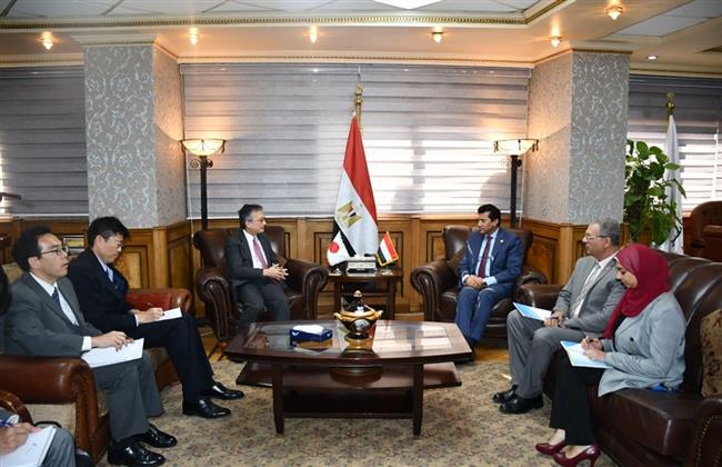 وزير الشباب والرياضة يستقبل السفير الياباني بالقاهرة