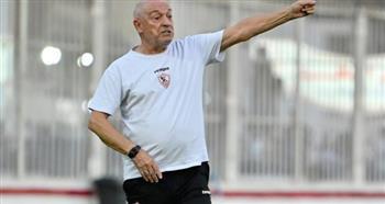 فيريرا يمنح اللاعبين تعليمات فنية خاصة قبل خوض التقسيمة