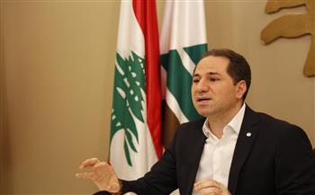   رئيس حزب الكتائب اللبنانية يطالب بملء الفراغ الرئاسي وليس تنظيمه