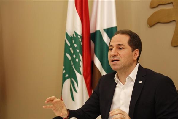 رئيس حزب الكتائب اللبنانية يطالب بملء الفراغ الرئاسي وليس تنظيمه