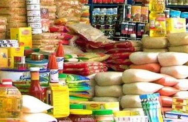 شرطة المسطحات تضبط 20.5 طن مواد غذائية مجهولة المصدر داخل 3 مصانع بالجيزة