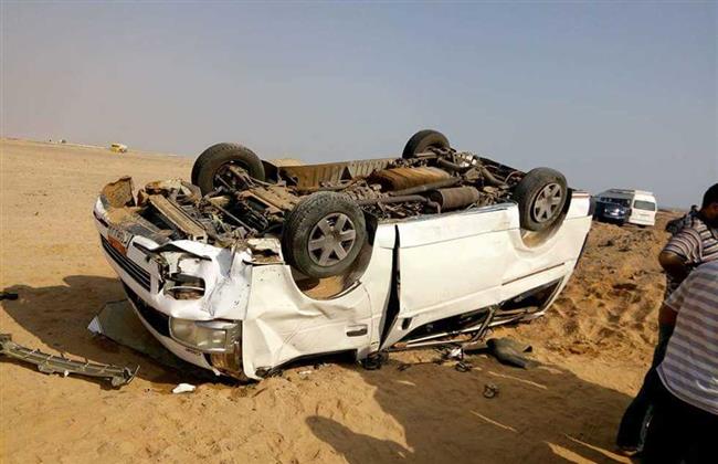 مصرع وإصابة 15 شخصًا في حادث سير على صحراوي سوهاج