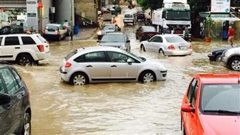   السيول تغرق منازل وتغلق شوارع رئيسية بلبنان