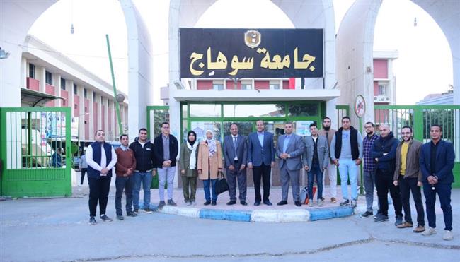 قافلة جامعة سوهاج تنطلق لقرية تنده بالمنيا 