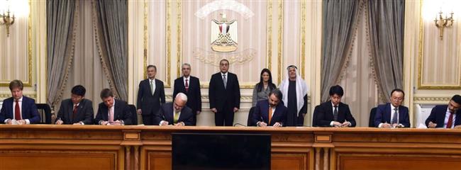 توقيع اتفاق الإغلاق المالى بمليار دولار لإقامة محطتى طاقة متجددة بأسوان والبحر الأحمر