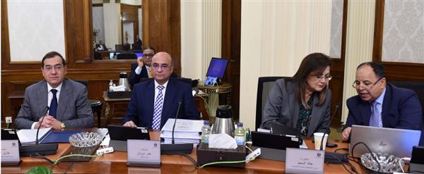 وزيرا التخطيط والمالية يستعرضان المؤشرات الأولية لأداء الاقتصاد المصري