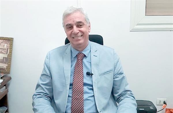 د. أيمن سالم: الأمراض الصدرية قد تتسبب في ظهور حبوب الأنف والفم عند الأطفال