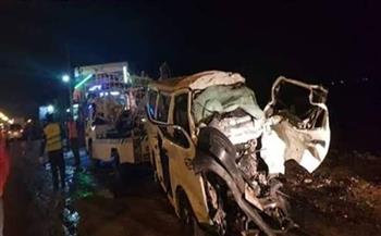   "القباج" تتابع حادث تصادم سيارتين بالطريق الصحراوي اتجاه سوهاج أدي لوفاة 7 أفراد وإصابة 23 آخرين
