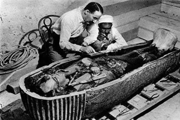 100 عام على اكتشاف مقبرة «الملك الذهبي» توت عنخ آمون