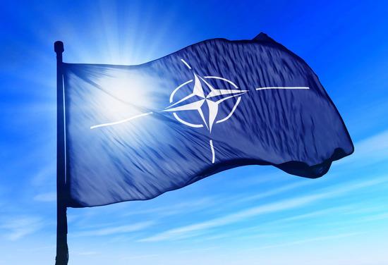 سفراء عشر دول أعضاء في «الناتو» يزورون أوكرانيا لبحث احتياجاتها وطلبها عضوية الحلف