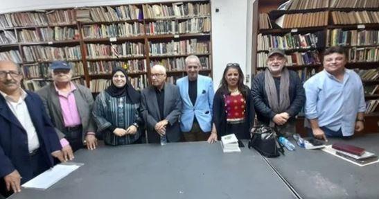 إهداء نسخة من إصدارات مهرجان الإسكندرية السينمائي إلى مكتبة مركز الثقافة السينمائية