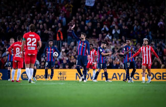 في ليلة وداع بيكيه.. برشلونة يفوز على الميريا 2-0 ويتصدر الدوري الإسباني