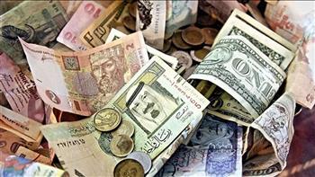 أسعار العملات العربية والأجنبية في بداية تعاملات اليوم 