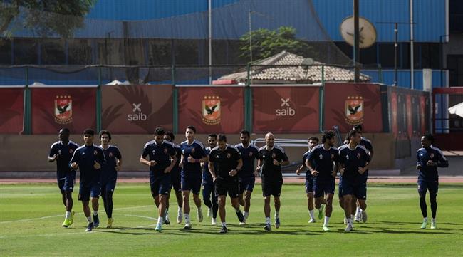 «كولر» يفرض تدريبات بدنية وفنية على لاعبي الأهلي