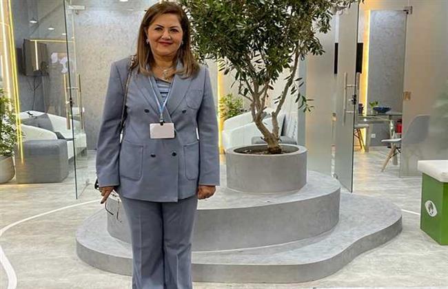وزيرة التخطيط تتفقد جناح الوزارة في COP27