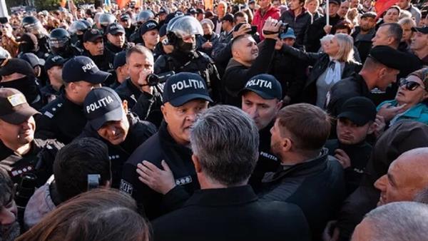 مولدوفا.. اعتقال 65 شخصا فى احتجاجات العاصمة كيشيناو