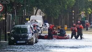   الأرصاد الجوية البريطانية تحذر من فيضانات بسبب الأمطار