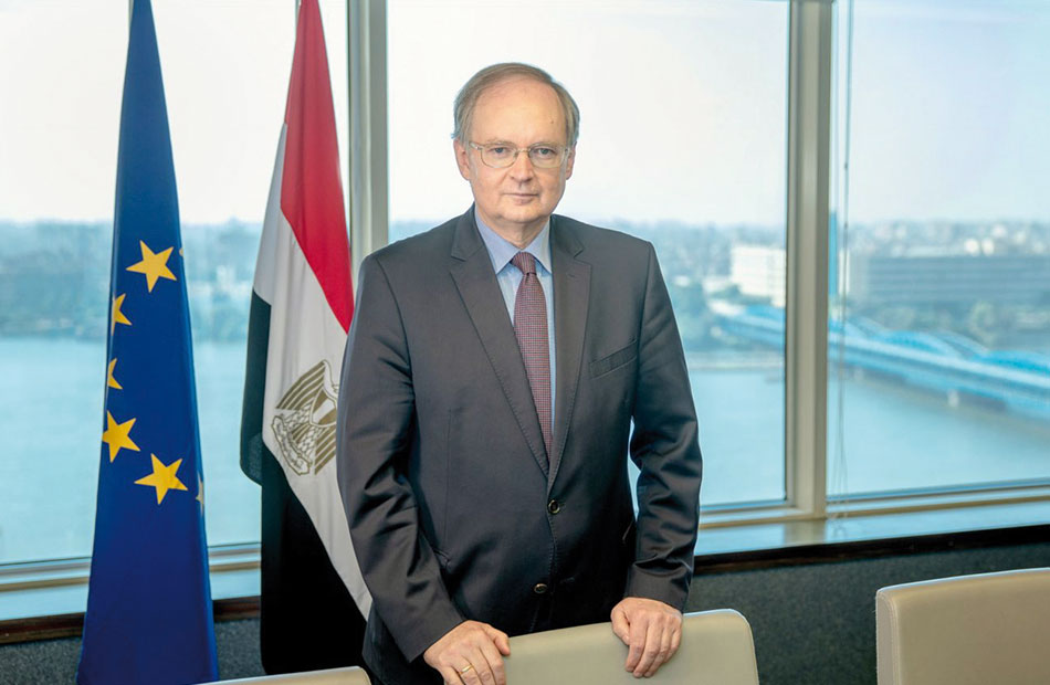 سفير الاتحاد الأوروبي بالقاهرة يشيد بتنظيم مؤتمر المناخ بشرم الشيخ