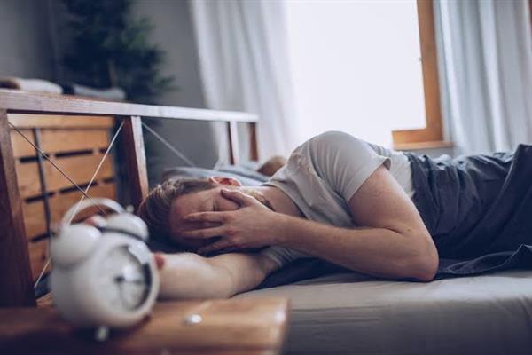 مخاطر قلة النوم مع التقدم في العمر