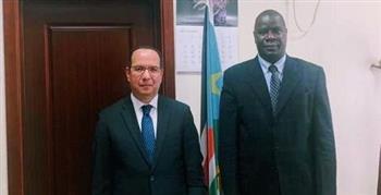   سفير مصر بجنوب السودان يلتقي مع وزير الطاقة والسدود الجنوب سوداني