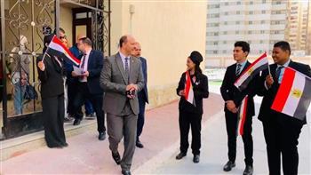 تعليم الإسكندرية تتابع الكشف الطبي على طلاب مدارس الثغر
