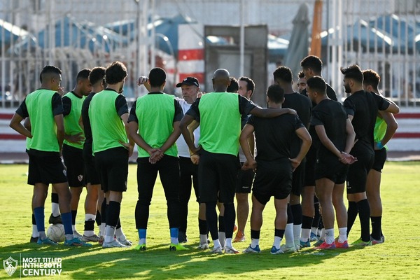 الجهاز الفني يستعين بعدد من الناشئين في تدريبات الزمالك