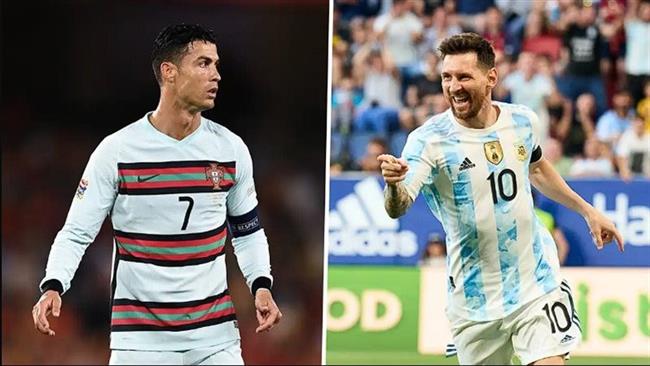 ميسي يجاور رونالدو في النهر