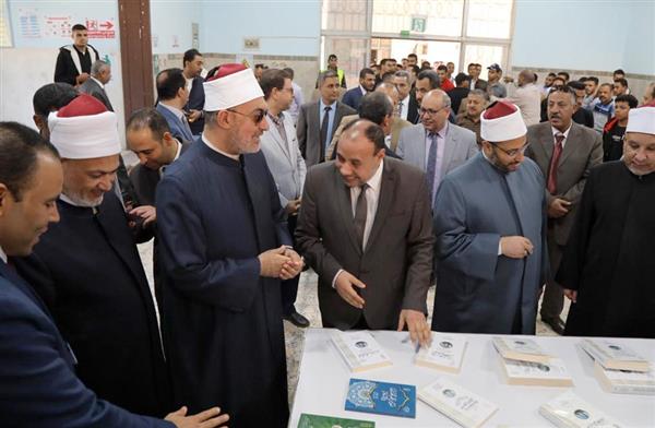 أمين "البحوث الإسلامية" يفتتح معرضًا للكتاب بجامعة الأزهر بأسيوط