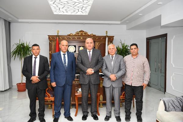 توزيع 1000 بطانية للأسر الاولي بالرعاية بقنا 