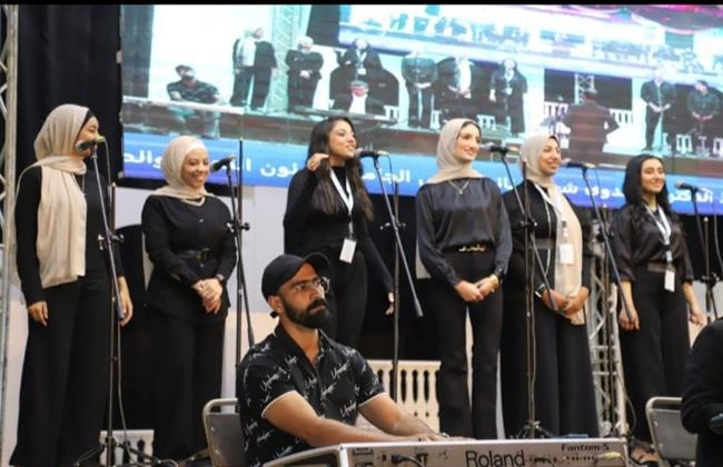 رابع أيام الملتقى الفنى العشرون.. كورال جامعتى المنيا والقاهرة يطربان جمهور الملتقى