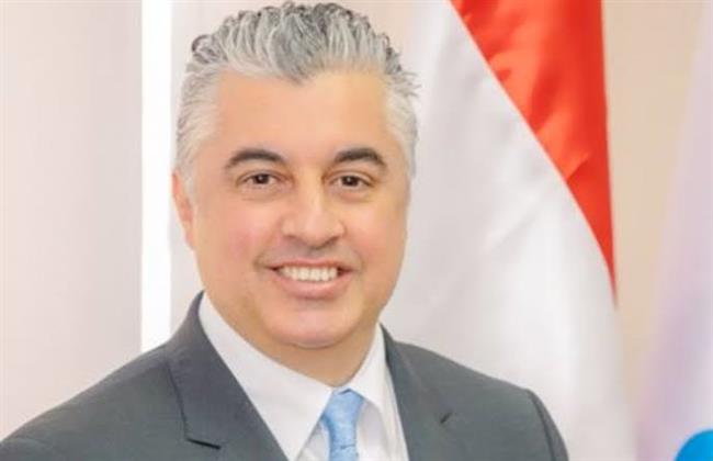 رئيس الهيئة العامة للمنطقة الاقتصادية لقناة السويس: الوقود الأخصر حديث الساعة