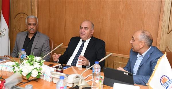 البدء في إنشاء الشبكة الوطنية الموحدة للطوارئ والسلامة العامة بقنا
