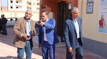 رئيس مياه أسيوط و ممثلي القابضة للمياه يقومان بجولة تفقدية  للمدرسة الفنية للمياه 