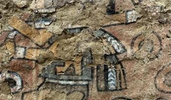   عالم آثار يعيد اكتشاف جدارية استثنائية في البيرو من العصر الروماني .. فيديو