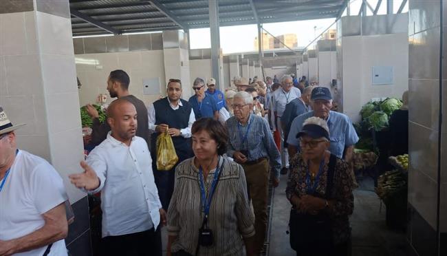 بالصور.. توافد عدد كبير من السياح على سوق الدهار النموذجي والحضاري الجديد بالغردقة