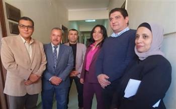 نائب وزير السياحة تعقد اجتماعًا مع العاملين بالإدارة المركزية للمنشآت الفندقية والمحال والأنشطة