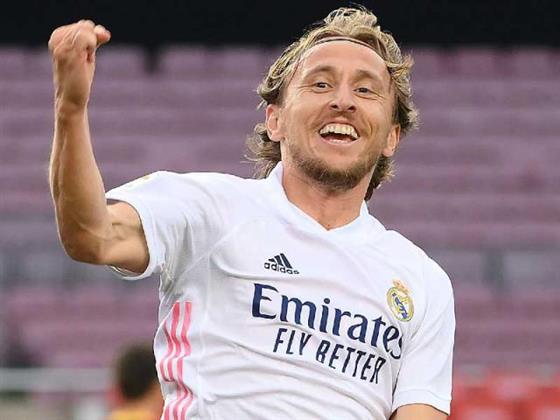 الكرواتي لوكا مودريتش يتوج بجائزة أفضل لاعب في مباراة بلجيكا بالمونديال